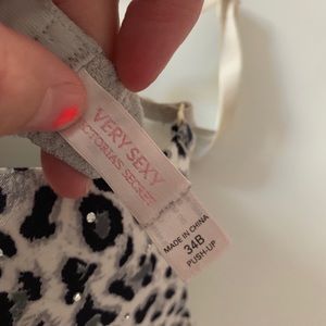 Victoria's Secret Intimates & Sleepwear - VIctorias Secret very sexy push up bra Victoria's Secret Intimates & Sleepwear - VIctorias Secret very sexy push up bra